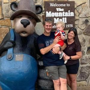 Meet your Posher, Lorie n eddie